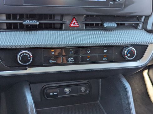 Certified 2024 Kia Sportage LX image 26