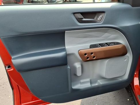 Certified 2022 Ford Maverick Lariat FWD image 12