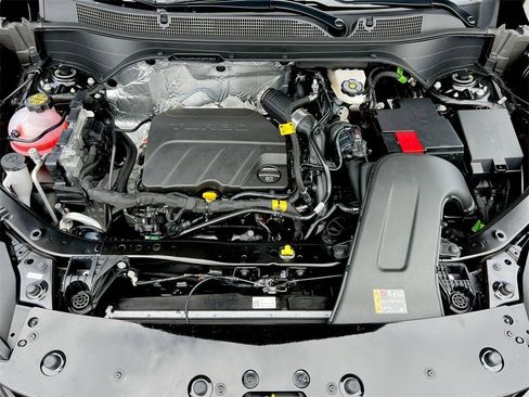 New 2025 Chevrolet Trax ACTIV w/ Driver Confidence Package image 24