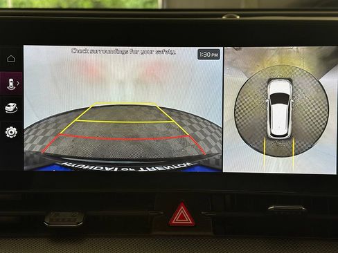 Used 2025 Kia Sportage SX AWD/4WD image 47