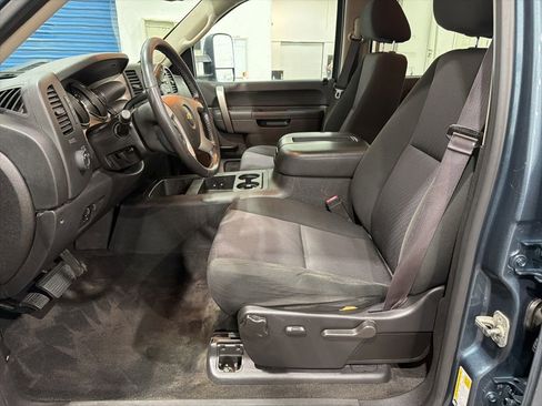 Used 2013 Chevrolet Silverado 2500 LT w/ Interior Plus Package AWD/4WD image 8
