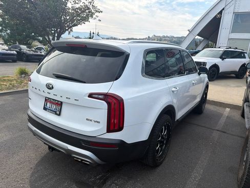 Used 2020 Kia Telluride EX w/ EX Premium Package AWD/4WD image 2