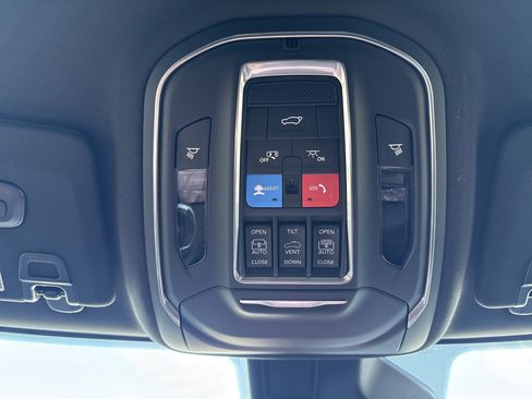 New 2025 Jeep Grand Cherokee L Limited image 33