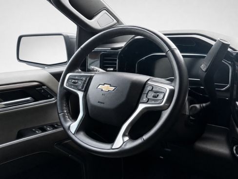 Used 2025 Chevrolet Silverado 1500 LT AWD/4WD image 17