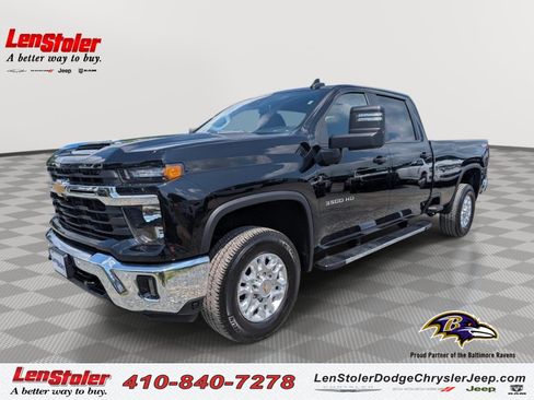 Used 2025 Chevrolet Silverado 3500 LT w/ Safety Package AWD/4WD image 1