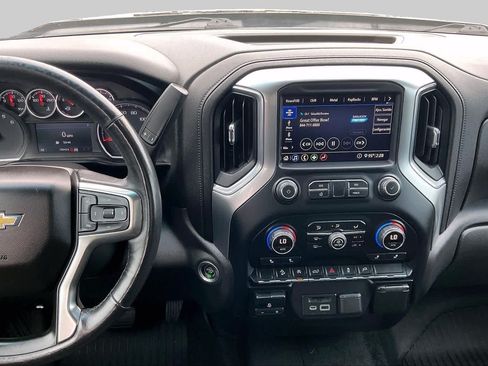 Used 2020 Chevrolet Silverado 1500 LT w/ Texas Edition AWD/4WD image 7