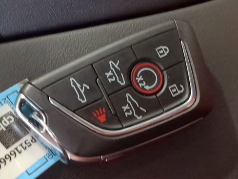 Used 2023 Chevrolet Corvette Stingray Convertible w/ Z51 Performance Package image 36