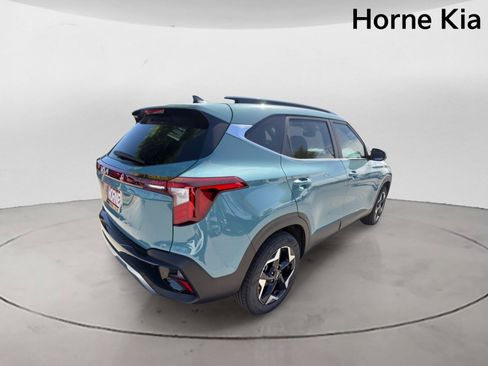 New 2026 Kia Seltos EX FWD image 4