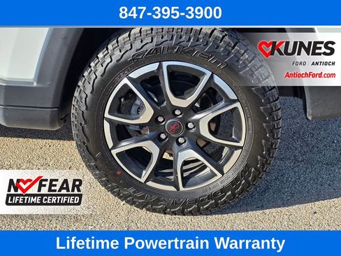 Used 2025 Jeep Compass Trailhawk AWD/4WD image 11
