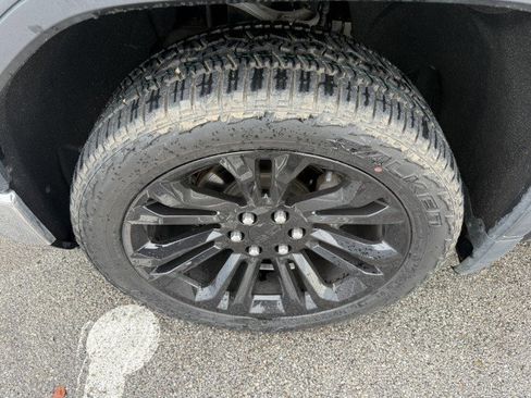 Used 2021 GMC Sierra 1500 4x4 Crew Cab w/ Sierra Value Package image 6