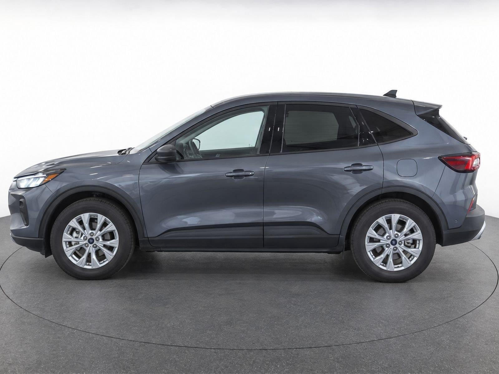 Used 2025 Ford Escape Active w/ Cold Weather Package AWD/4WD image 7