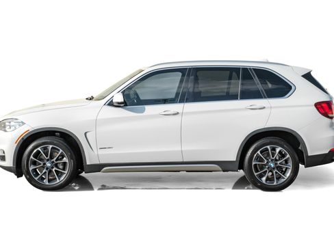 Used 2018 BMW X5 sDrive35i image 11
