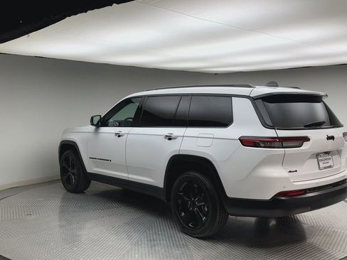 Used 2025 Jeep Grand Cherokee L Altitude AWD/4WD image 4