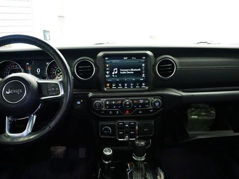 Certified 2022 Jeep Wrangler Unlimited Sahara w/ LED Lighting Group image 24