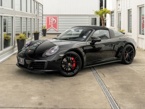Used 2018 Porsche 911 Targa 4S image 9