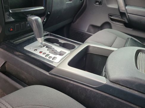 Used 2013 Nissan Titan SV w/ SV Value Truck Pkg image 30