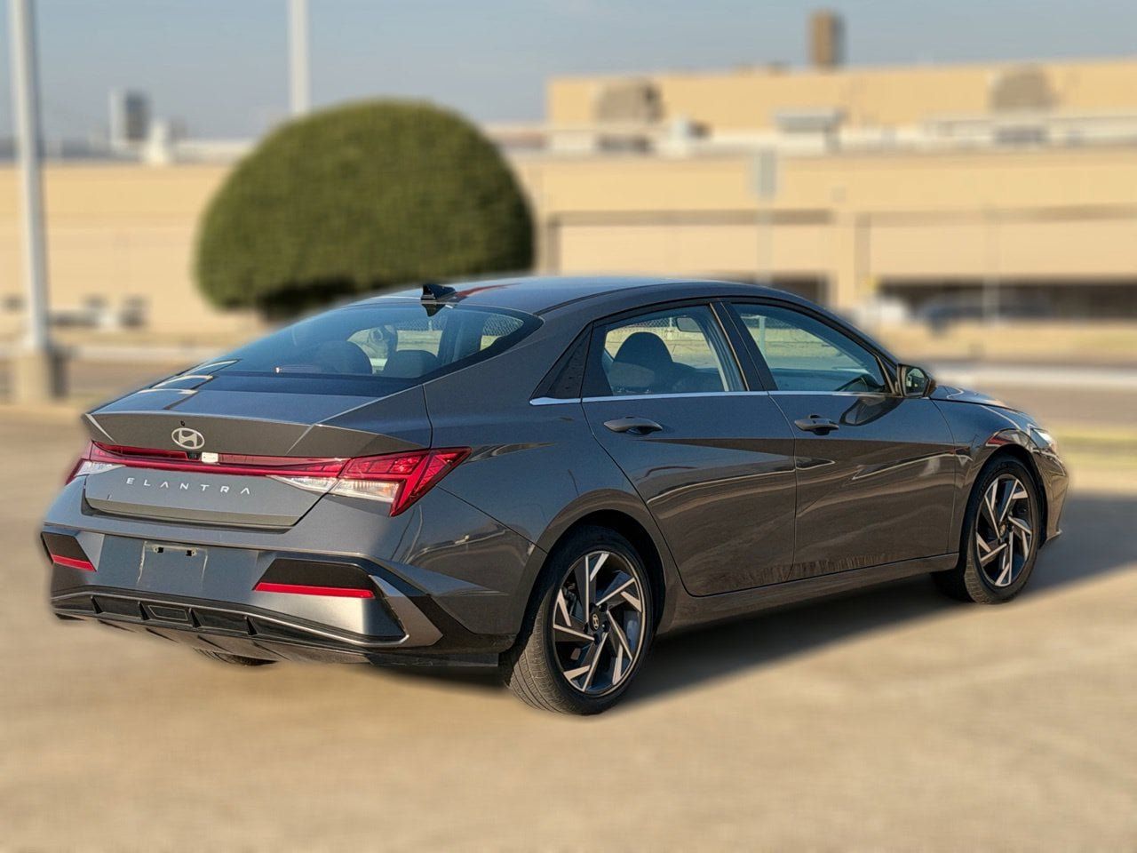 Used 2025 Hyundai Elantra SEL FWD image 7