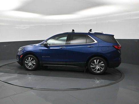 Used 2023 Chevrolet Equinox Premier image 2