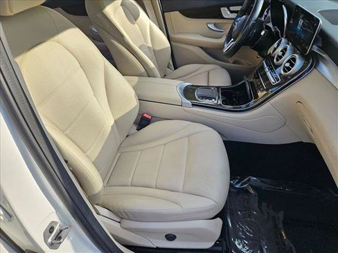 Used 2022 Mercedes-Benz GLC 300 image 19