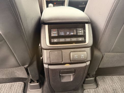 Used 2019 Subaru Ascent Limited w/ Popular Package #2 AWD/4WD image 25