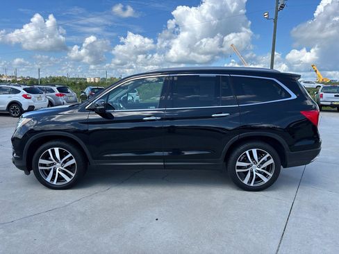 Used 2018 Honda Pilot Touring image 7