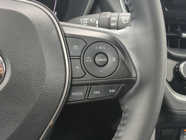 Certified 2023 Toyota Corolla Cross XLE w/ Convenience Package FWD image 29