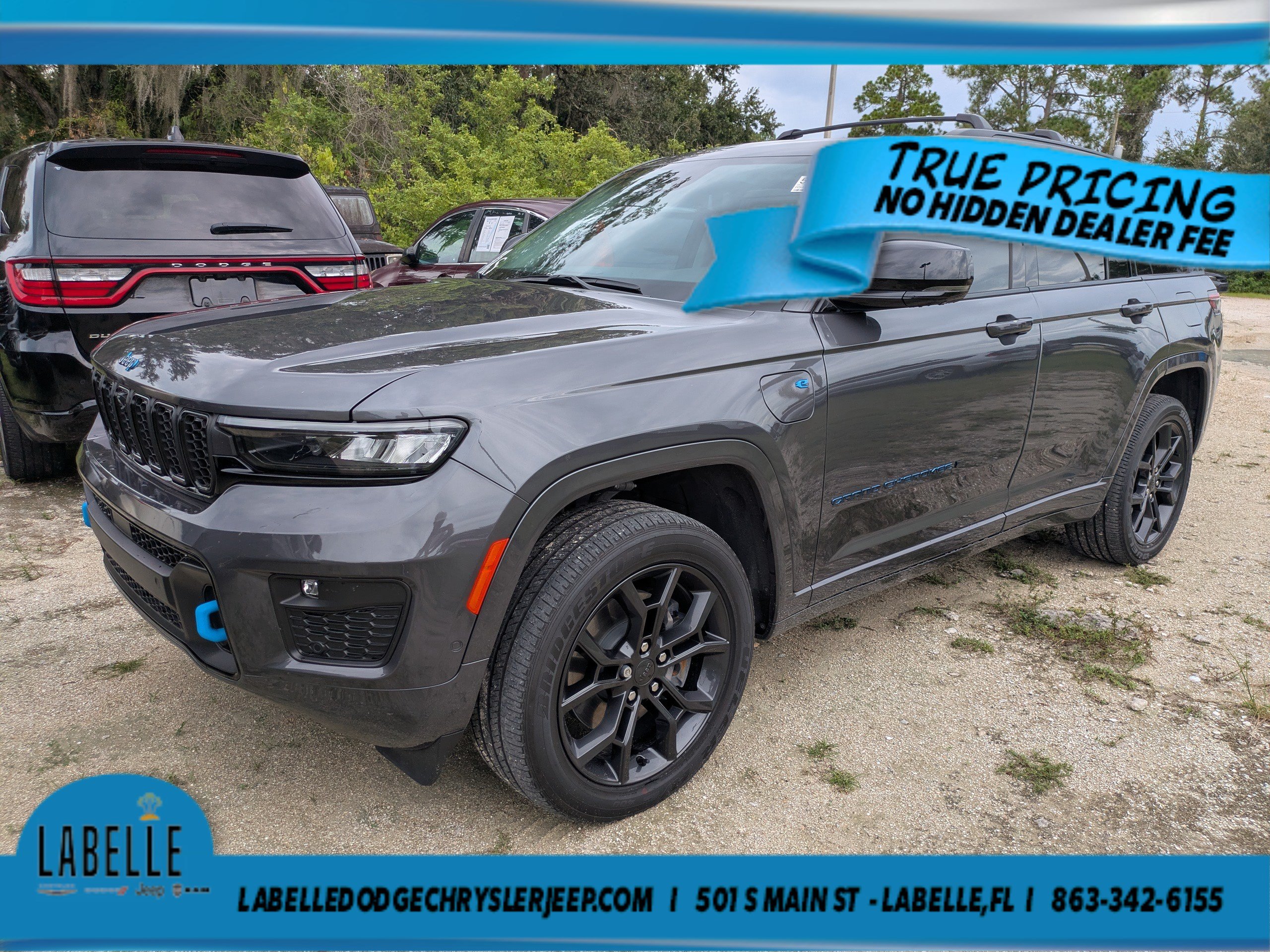 Used 2023 Jeep Grand Cherokee 30th Anniversary AWD/4WD image 4