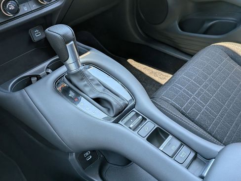 Used 2025 Honda HR-V LX image 25