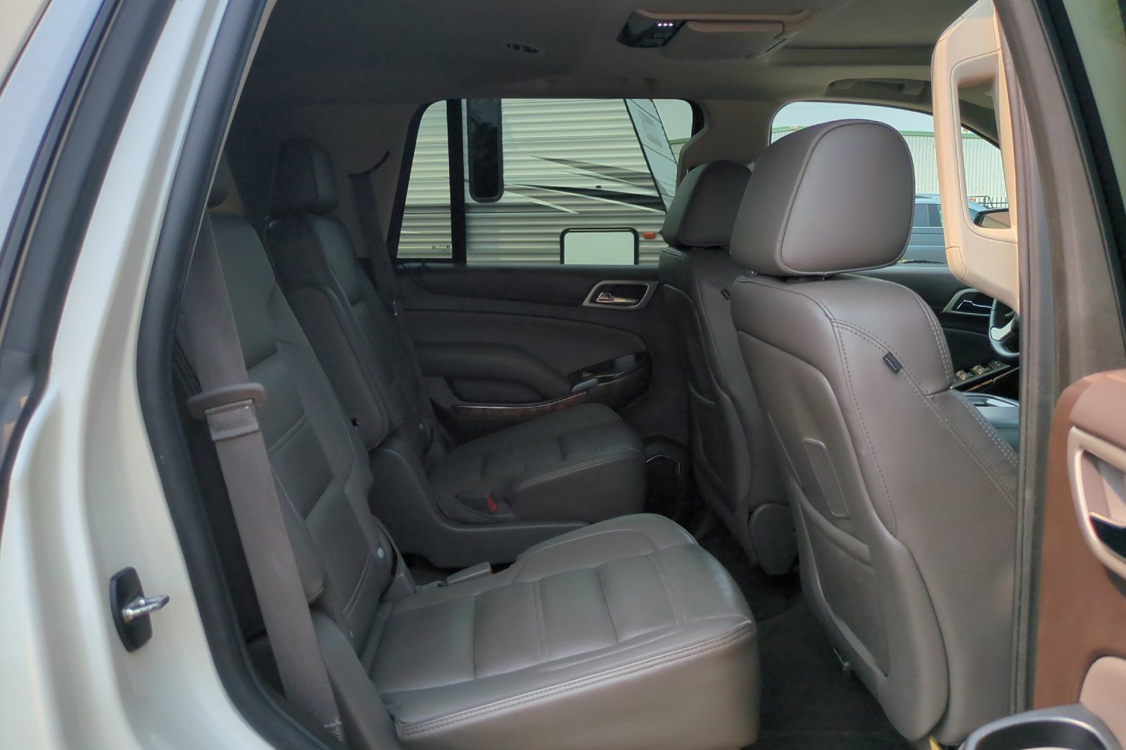 Used 2015 GMC Yukon Denali w/ Premium Package AWD/4WD image 17