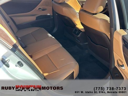 Used 2021 Lexus ES 350 w/ Premium Package image 24