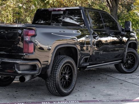 Used 2022 Chevrolet Silverado 2500 High Country w/ Safety Package II image 19