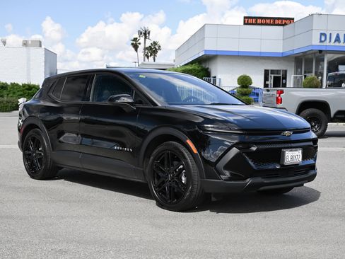 Used 2026 Chevrolet Equinox EV LT w/ LPO, Blackout Package image 1