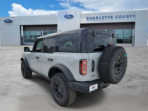New 2026 Ford Bronco Badlands AWD/4WD image 3