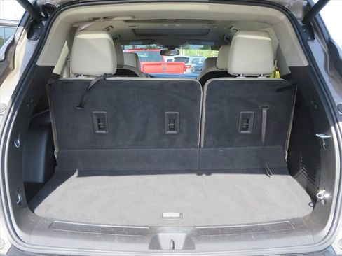 Used 2020 Buick Enclave Essence image 34