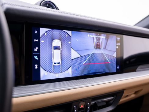 Certified 2024 Porsche Cayenne AWD/4WD image 23