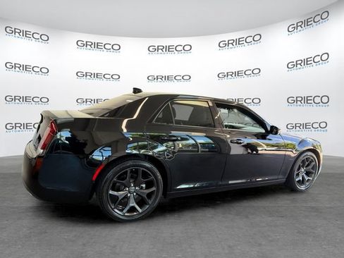 Used 2022 Chrysler 300 S RWD image 12