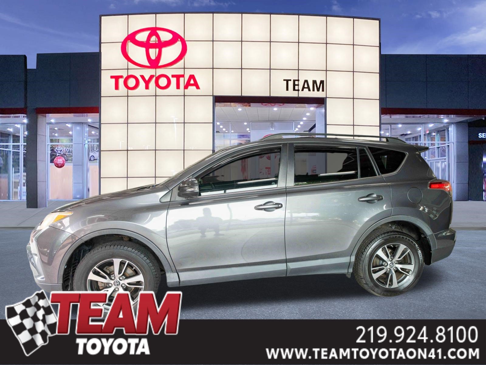 Used 2018 Toyota RAV4 XLE AWD/4WD image 1