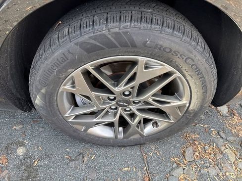 Used 2023 Genesis GV70 2.5T w/ Select Package image 26