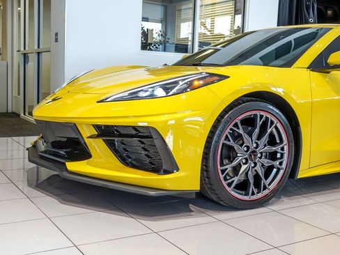 Used 2025 Chevrolet Corvette Stingray Coupe image 4