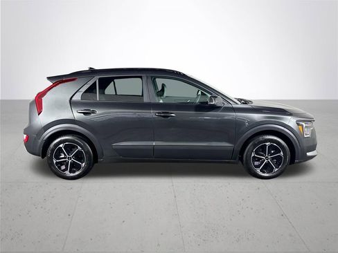 New 2025 Kia Niro EX image 5