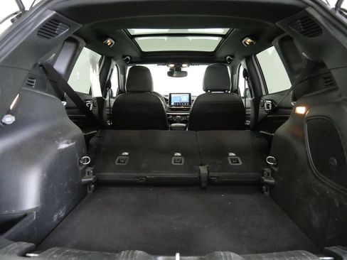 Used 2023 Jeep Compass High Altitude AWD/4WD image 28