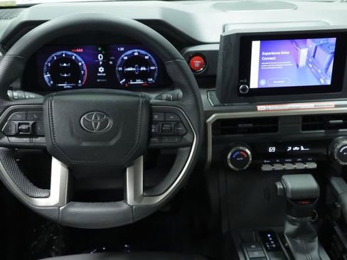 Used 2025 Toyota Tacoma TRD Off-Road AWD/4WD image 13