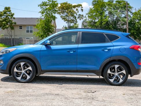 Used 2018 Hyundai Tucson Value w/ Cargo Package image 16