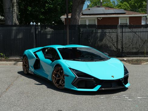 Used 2024 Lamborghini Revuelto AWD/4WD image 24
