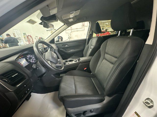 Used 2026 Nissan Rogue SV AWD/4WD image 23