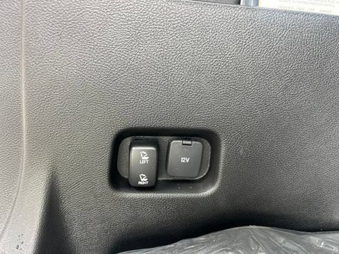 Used 2023 Ford Edge Titanium w/ Equipment Group 301A AWD/4WD image 17