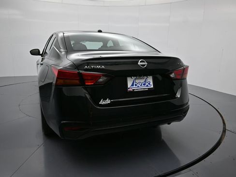 Used 2024 Nissan Altima 2.5 SV FWD image 22
