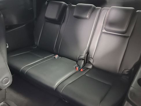 Used 2018 Toyota Highlander Limited AWD/4WD image 18
