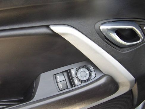 Used 2021 Chevrolet Camaro LT RWD image 34