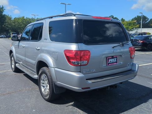 Used 2007 Toyota Sequoia SR5 RWD image 8
